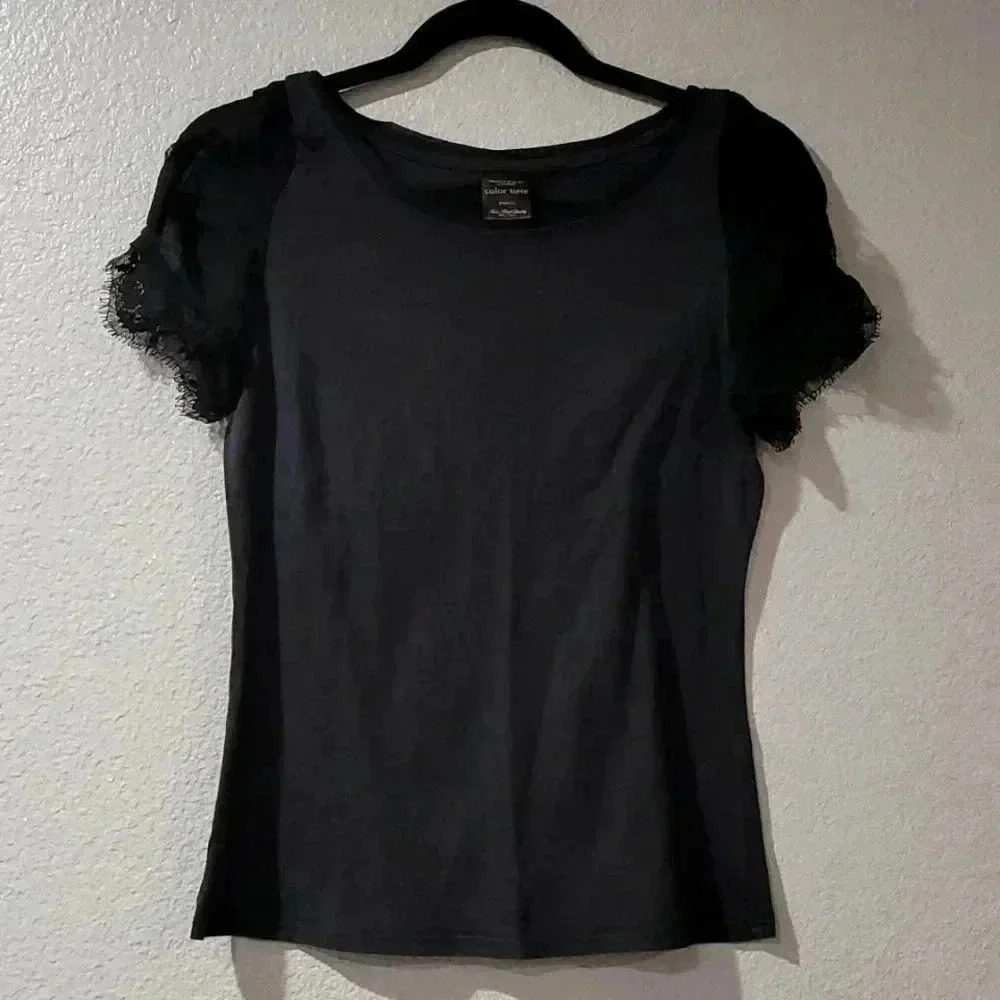 Color Siete black top